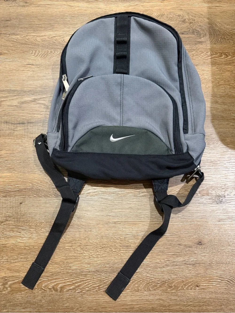 Nike Rolling Carry-On Suitcase w/Detachable Backpack Gray Black 22” Travel Bag